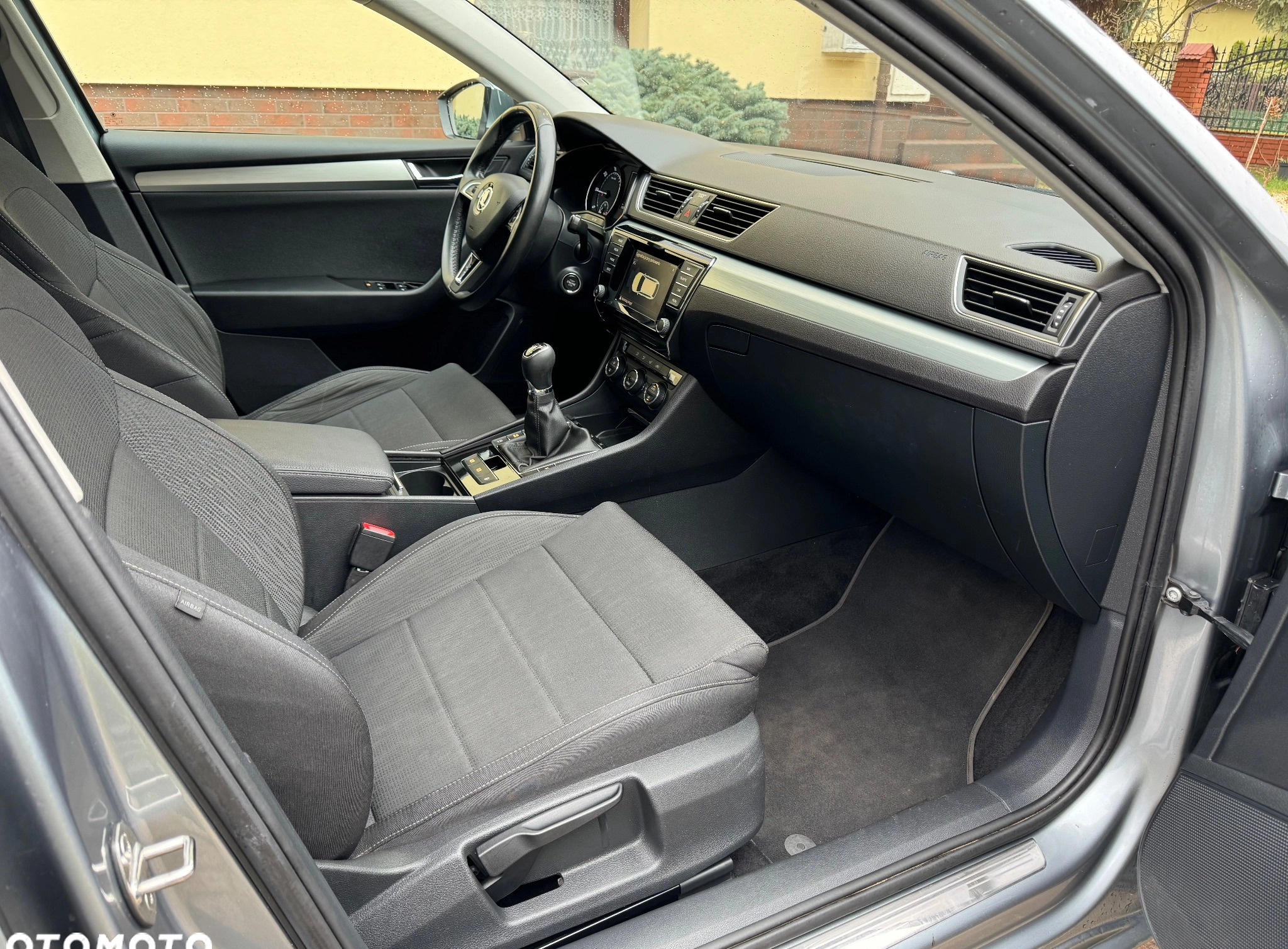 Skoda Superb cena 56900 przebieg: 216550, rok produkcji 2015 z Oleszyce małe 781